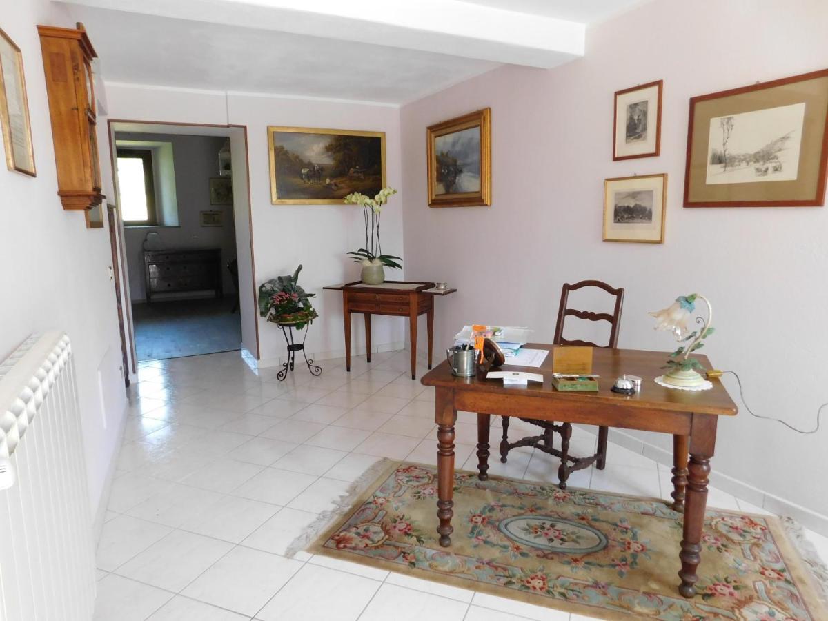 Signorina Felicita Bed & Breakfast Aglie Bagian luar foto