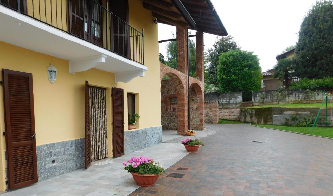 Signorina Felicita Bed & Breakfast Aglie Bagian luar foto