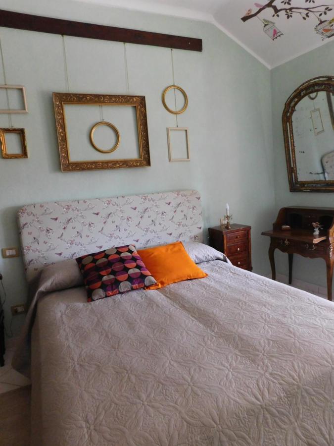 Signorina Felicita Bed & Breakfast Aglie Bagian luar foto