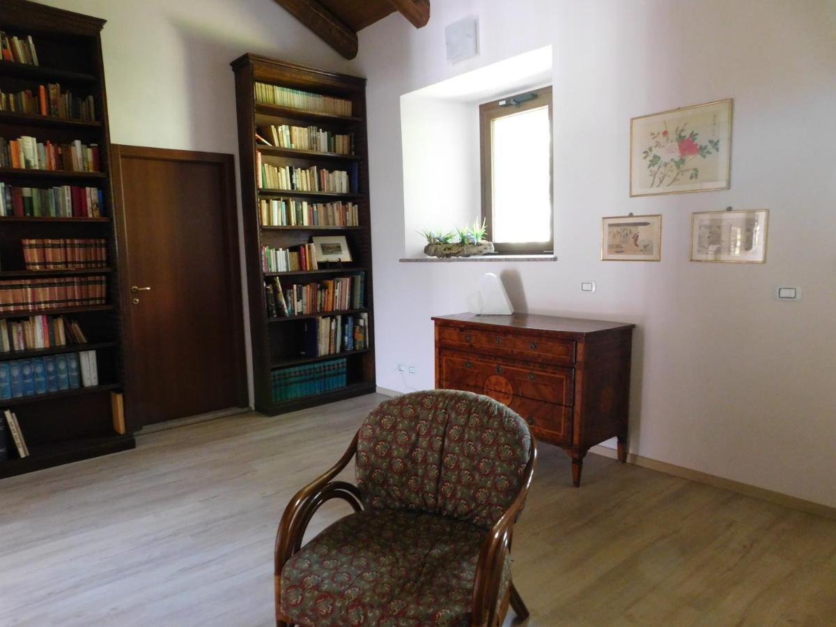 Signorina Felicita Bed & Breakfast Aglie Bagian luar foto