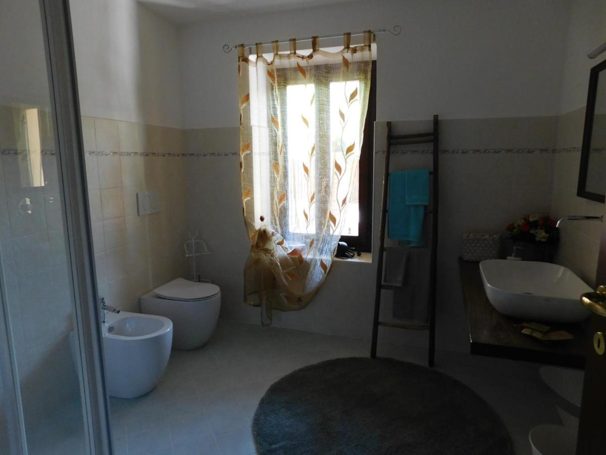 Signorina Felicita Bed & Breakfast Aglie Bagian luar foto