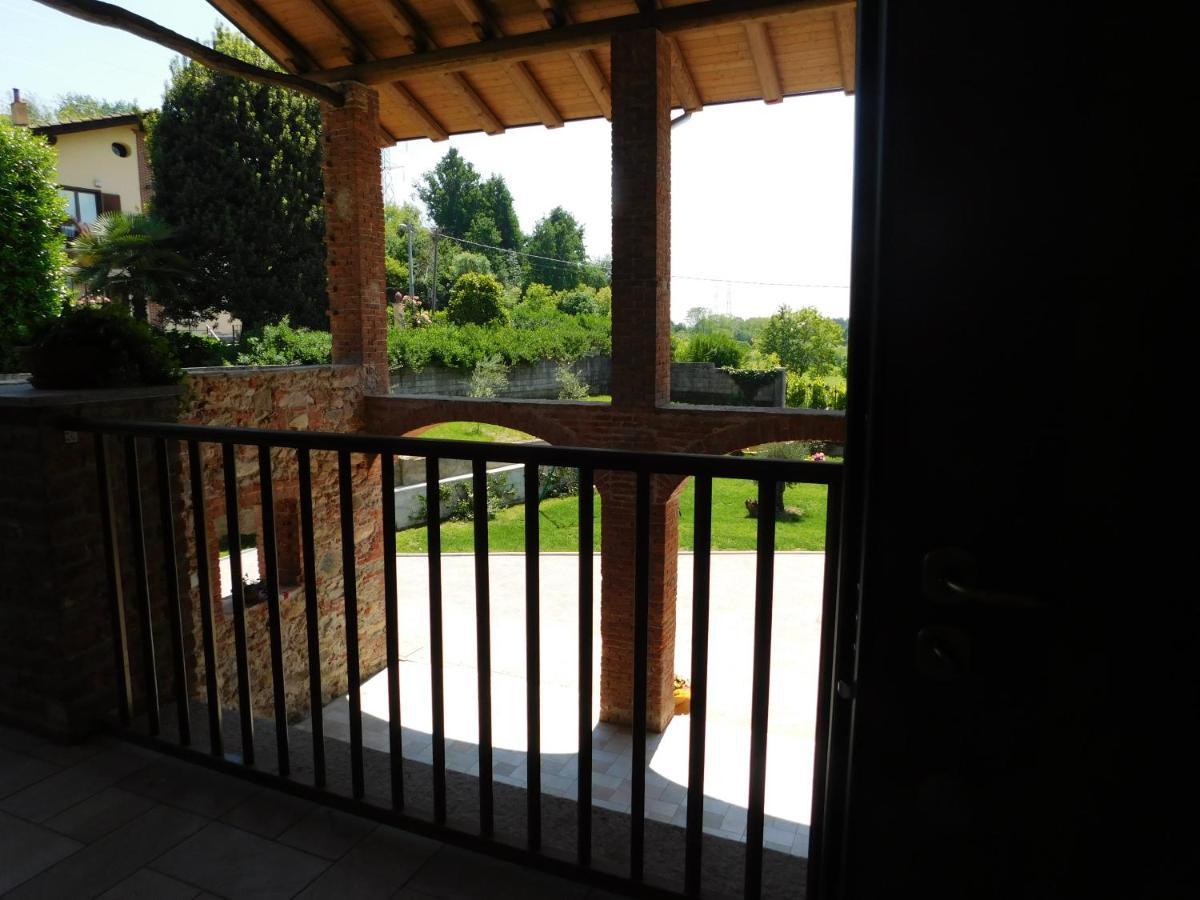 Signorina Felicita Bed & Breakfast Aglie Bagian luar foto