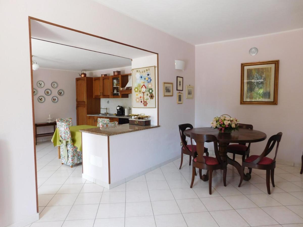 Signorina Felicita Bed & Breakfast Aglie Bagian luar foto