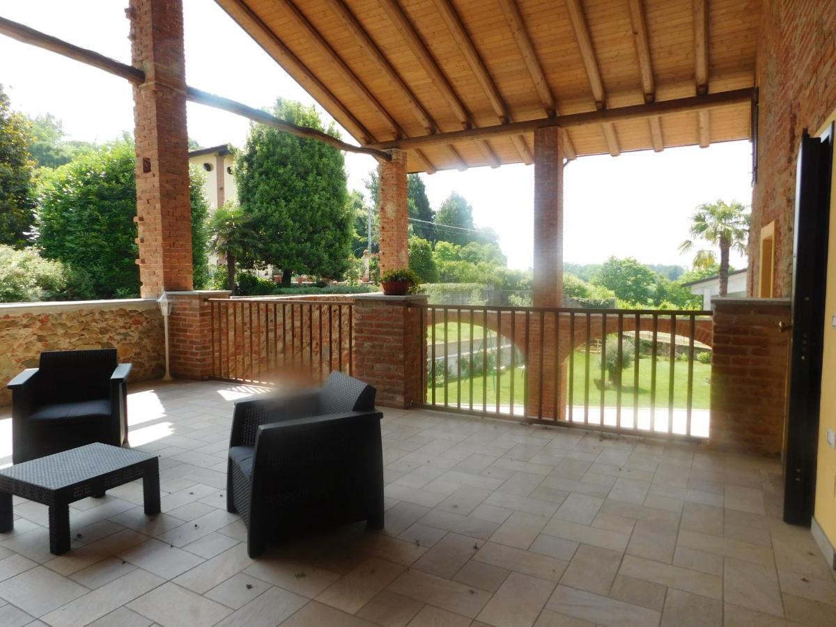 Signorina Felicita Bed & Breakfast Aglie Bagian luar foto