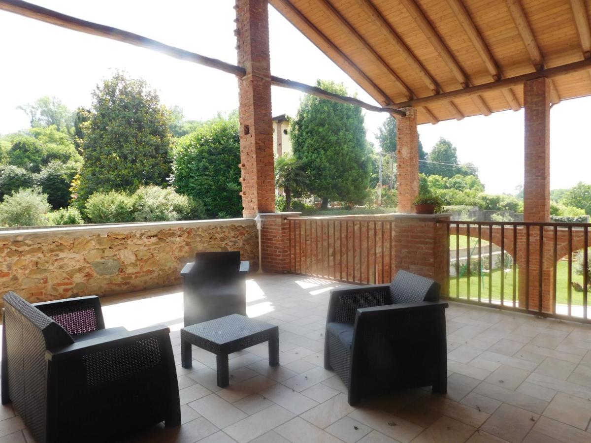 Signorina Felicita Bed & Breakfast Aglie Bagian luar foto